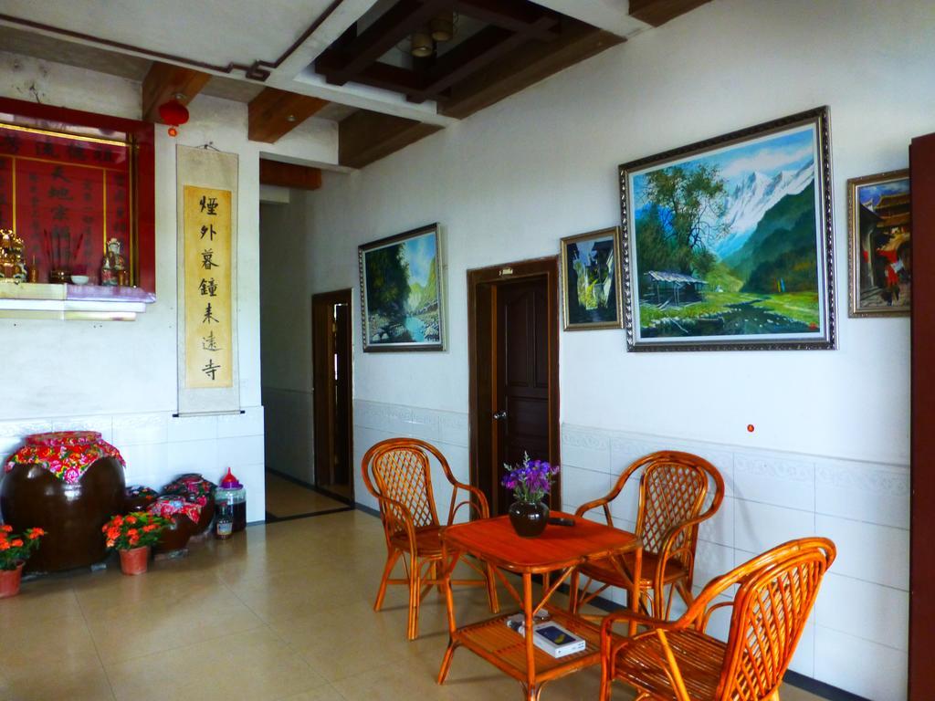 Yangshuo Moon Resort Hotel Guilin Buitenkant foto