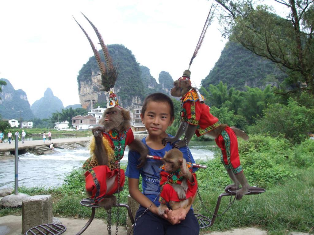 Yangshuo Moon Resort Hotel Guilin Buitenkant foto