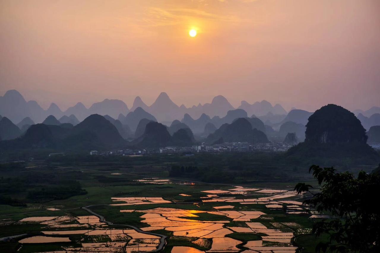 Yangshuo Moon Resort Hotel Guilin Buitenkant foto